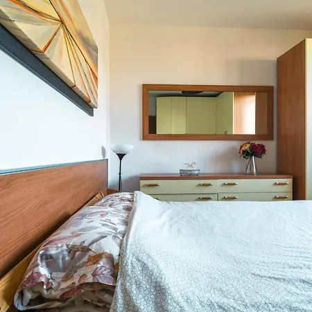 דירה Te Vojo Ben -furnished Flat- *