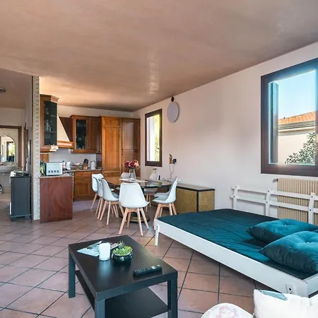 דירה Te Vojo Ben -furnished Flat- *